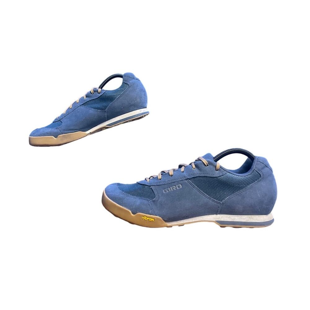 Men’s US size 10.5 tennis shoes